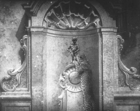 Saïda Has Kidnapped the Manneken Pis (1913)